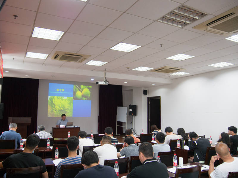 1590372409588279.jpg 培訓現(xiàn)場_副本.jpg