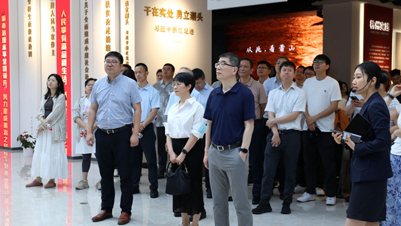 明日控股黨委組織開展“循跡溯源”主題黨日活動